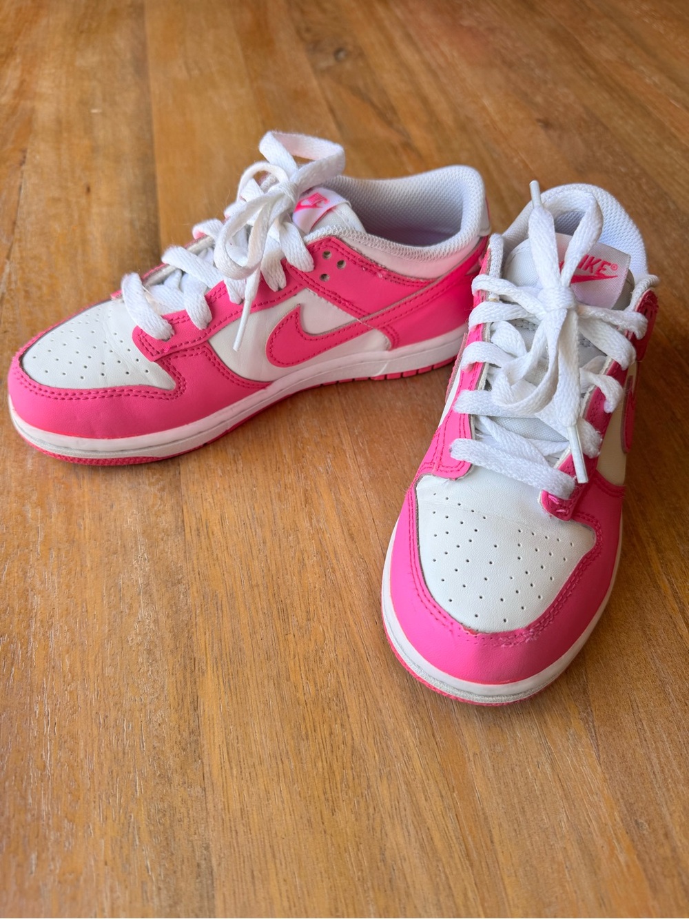 Girls Nike Dunk Low size 1.5Y